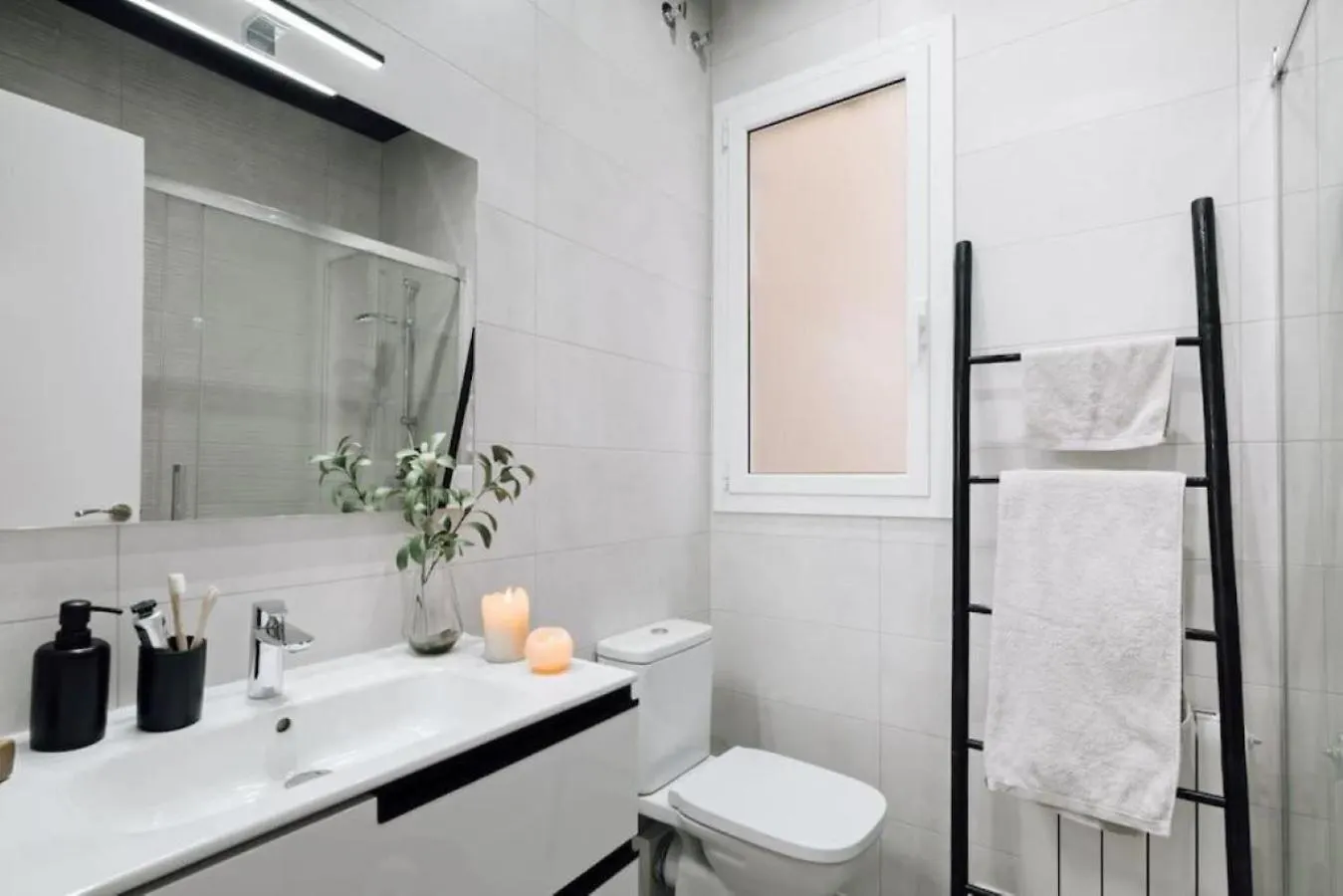 Bari - 2 Bedroom And Office In Sant Antoni Barcelone